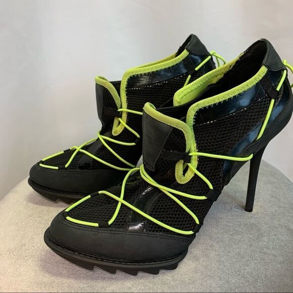 dkny Black Neon Lancy Athletic high heel ankle bootie size 8.5 - Picture 2 of 8